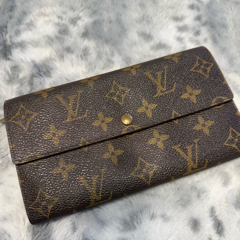 Louis Vuitton Sarah long wallet